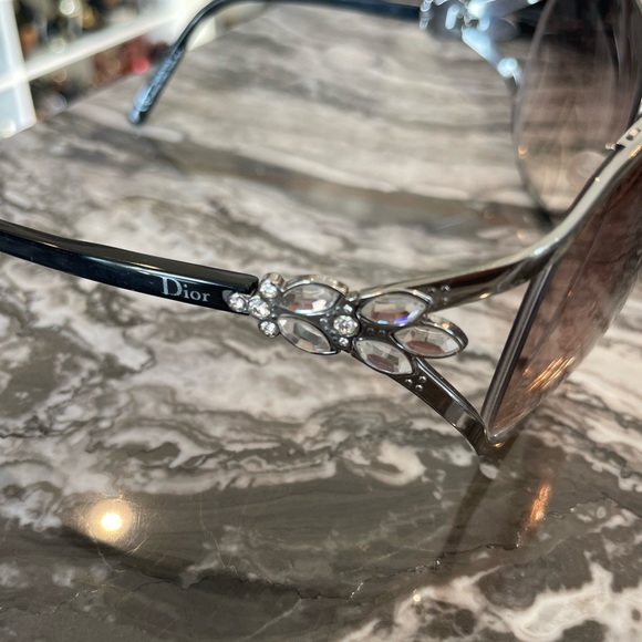 RUNWAY DIOR CHROME & SWAROVSKI SUNGLASSES - Picture 2 of 6